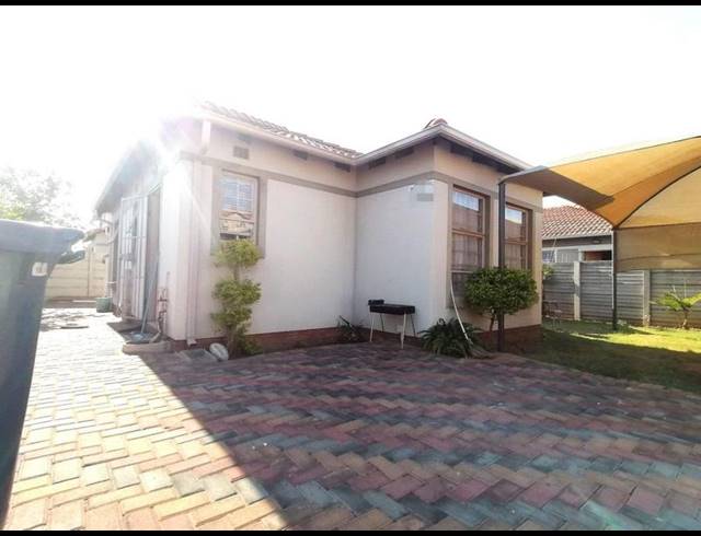 3 BEDROOM HOUSE FOR SALE IN ANDEON